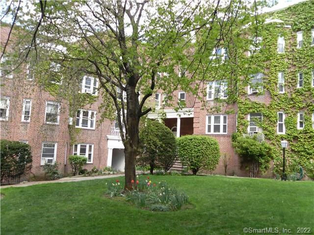 70 Strawberry Hill Avenue 3-3A