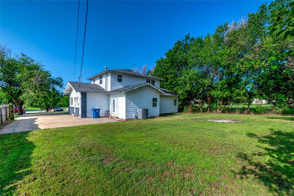 1538 E Walnut Street