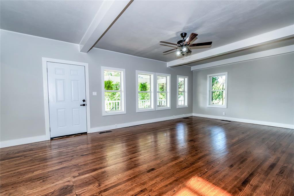 1538 E Walnut Street