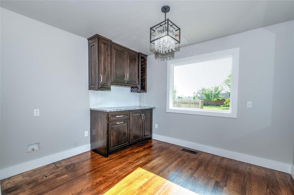 1538 E Walnut Street