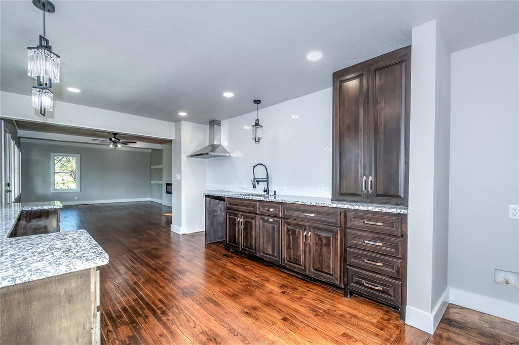 1538 E Walnut Street