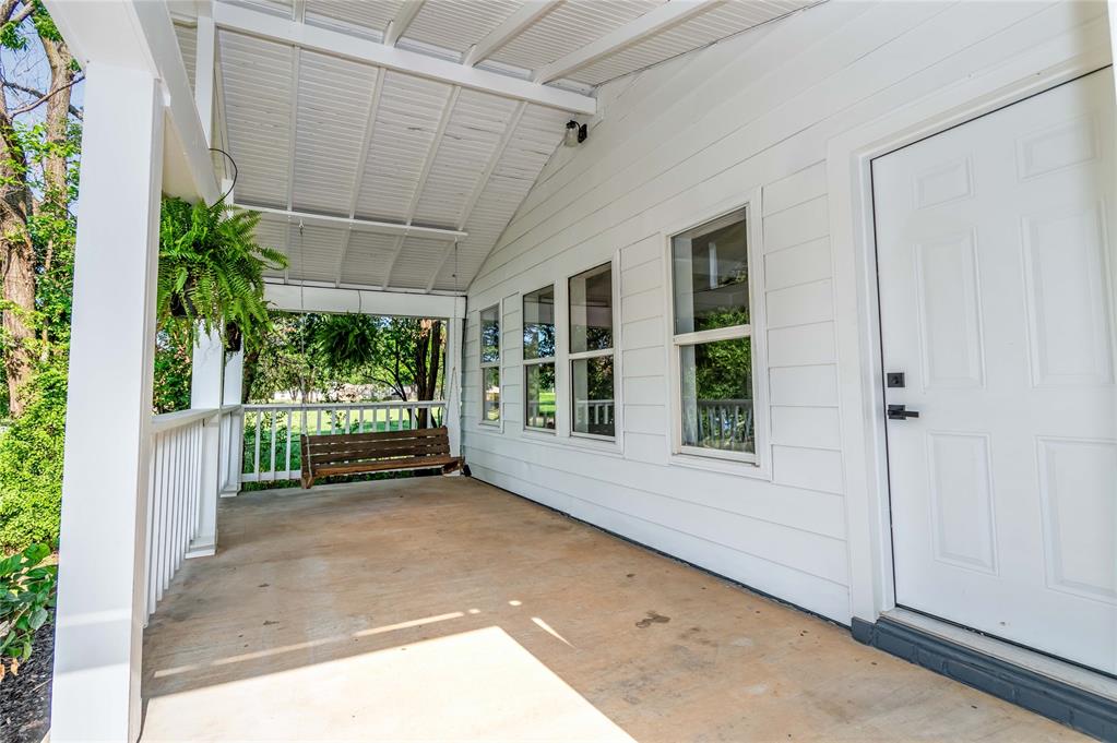 1538 E Walnut Street