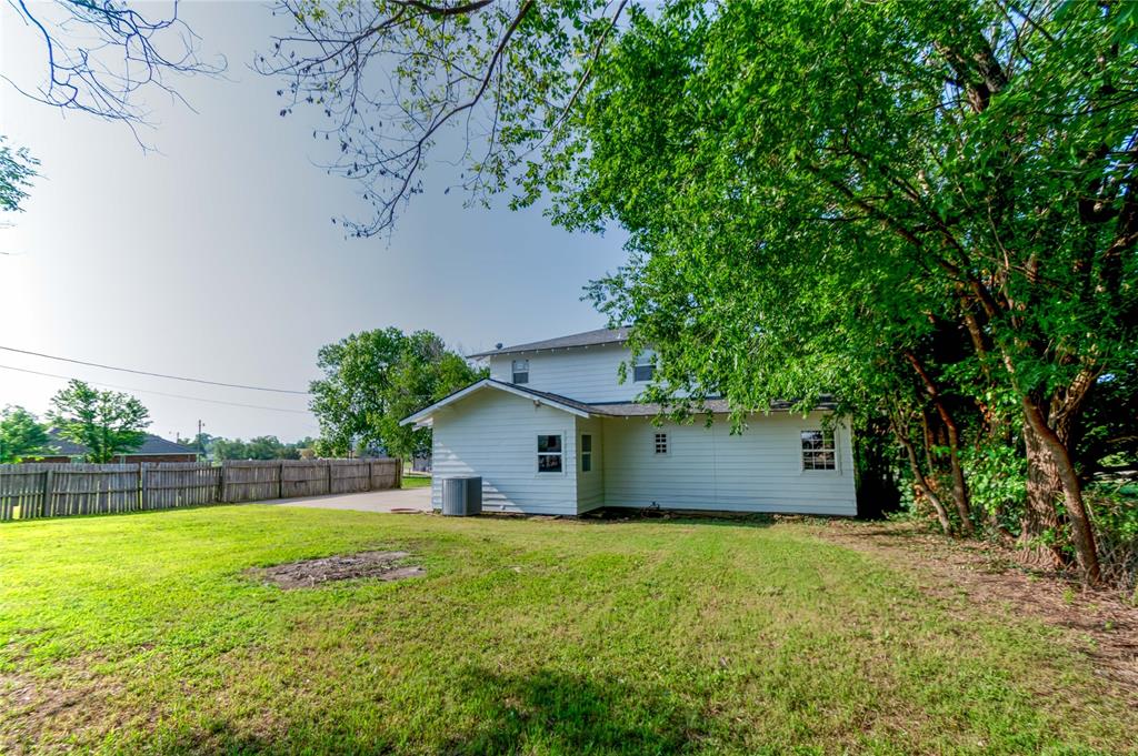 1538 E Walnut Street