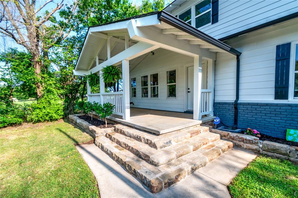 1538 E Walnut Street