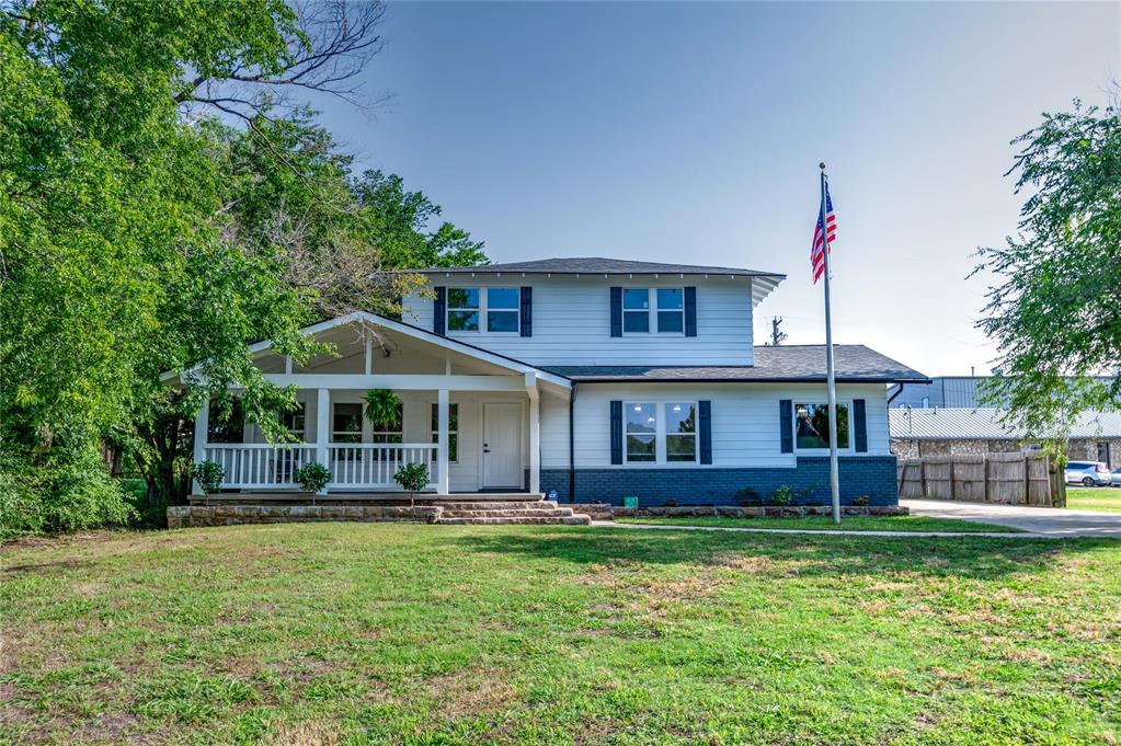 1538 E Walnut Street