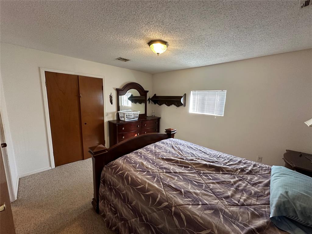 980721 S Oaktree Road