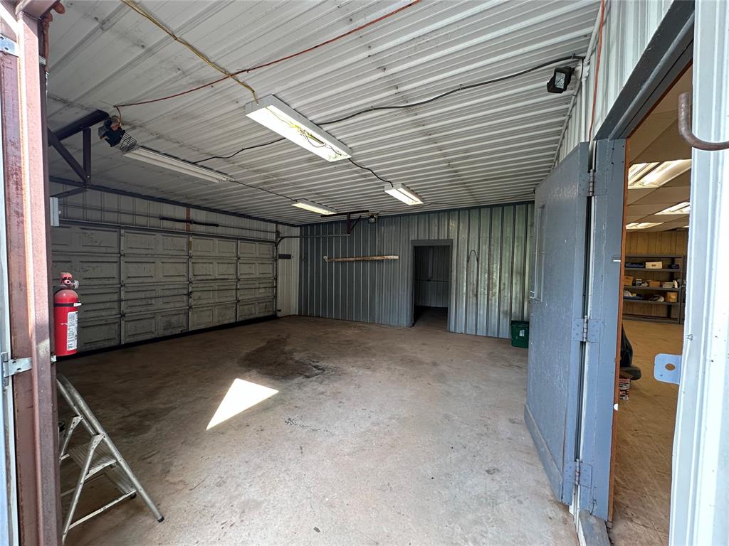 980721 S Oaktree Road