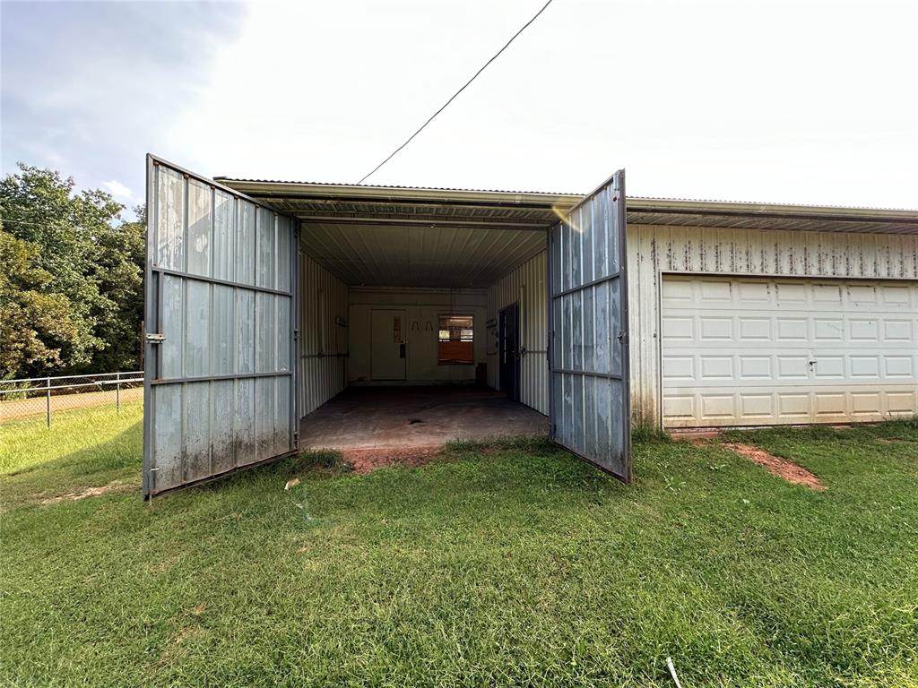 980721 S Oaktree Road