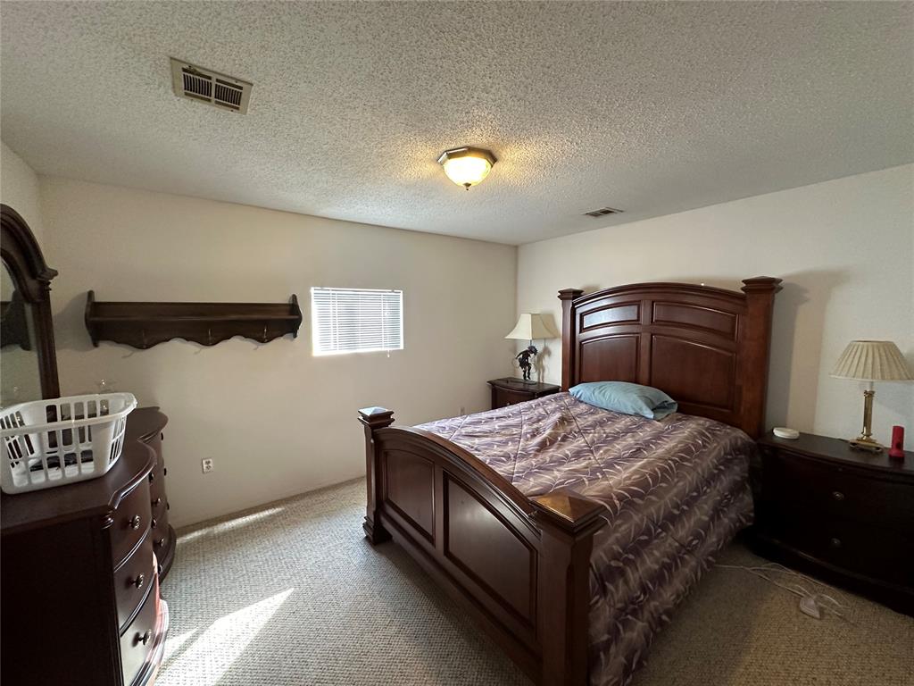 980721 S Oaktree Road