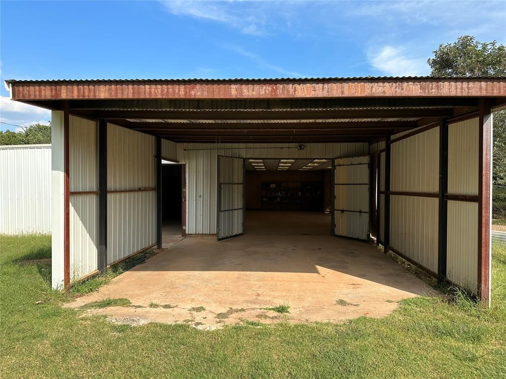 980721 S Oaktree Road