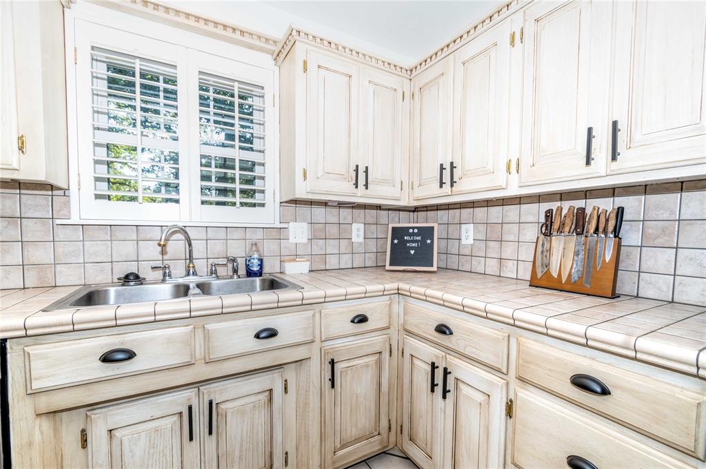 900898 S Oak Hill Drive