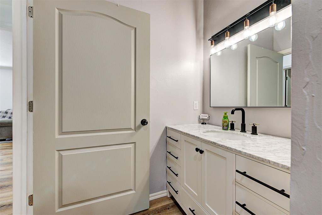 6805 NW 134th Terrace