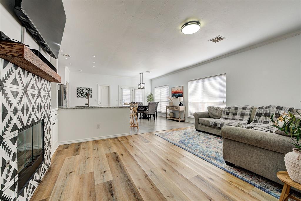 6805 NW 134th Terrace