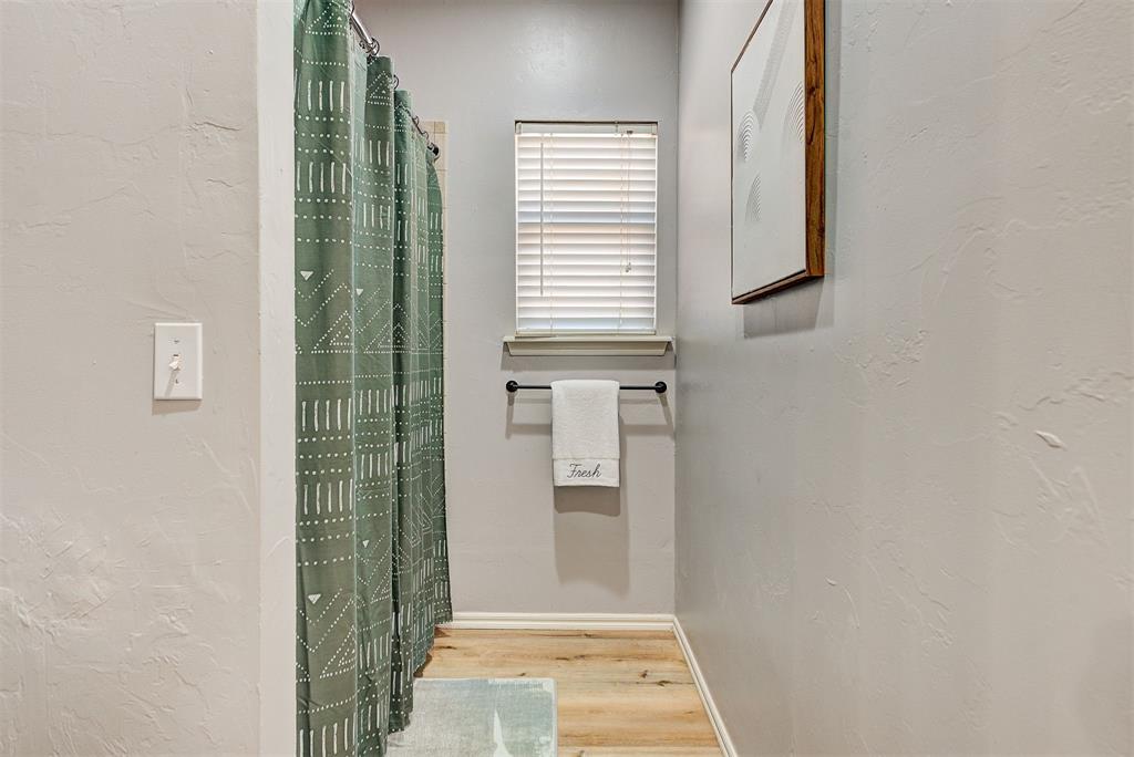 6805 NW 134th Terrace