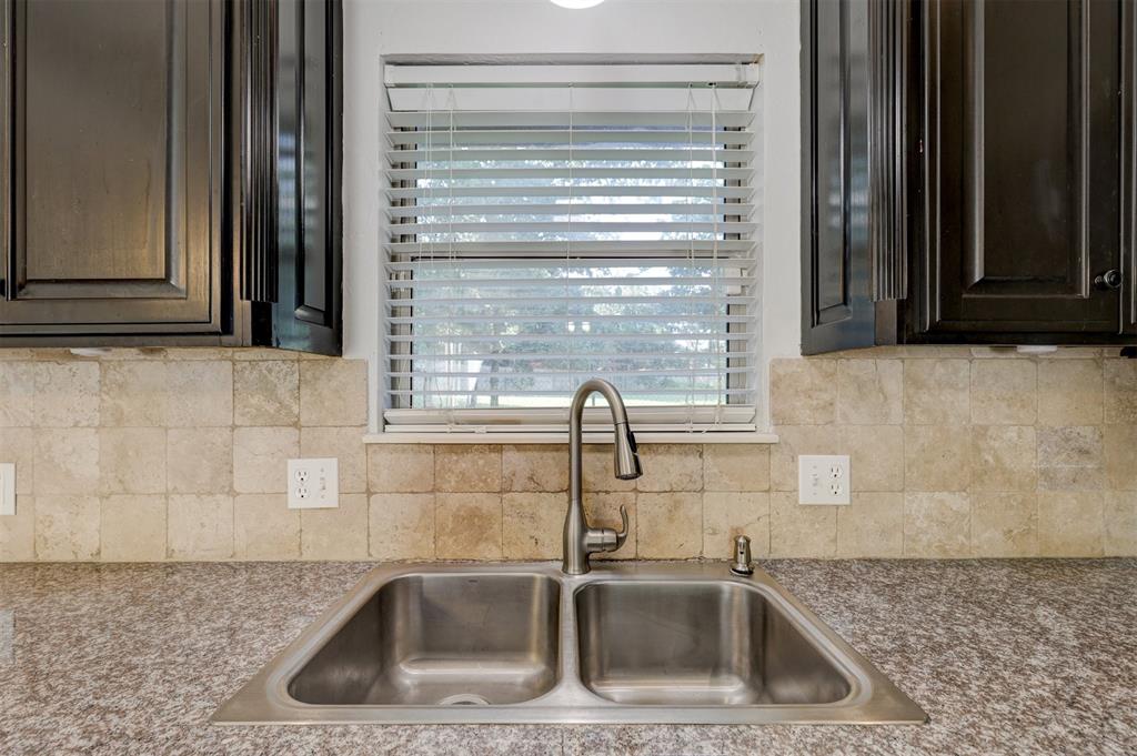 1083 Hidden Oaks Way