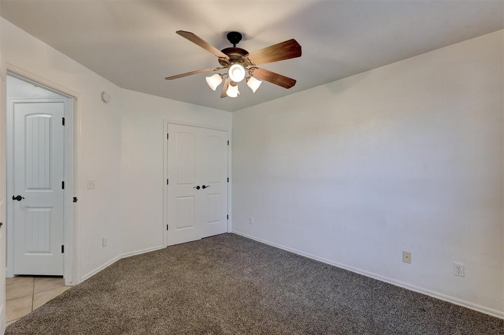 1083 Hidden Oaks Way