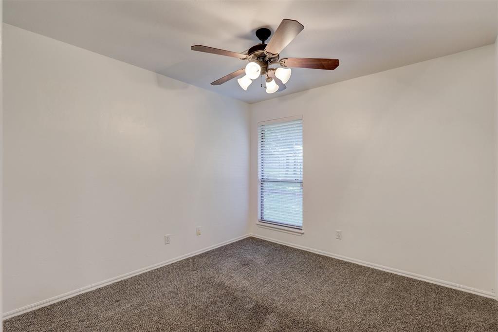 1083 Hidden Oaks Way