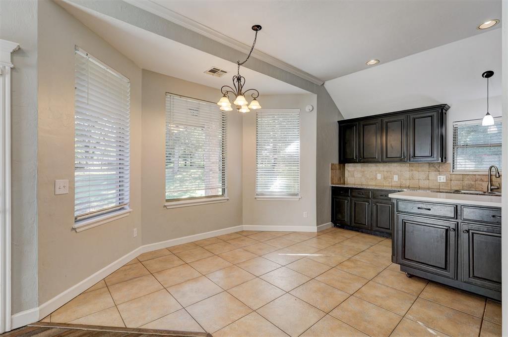 1083 Hidden Oaks Way