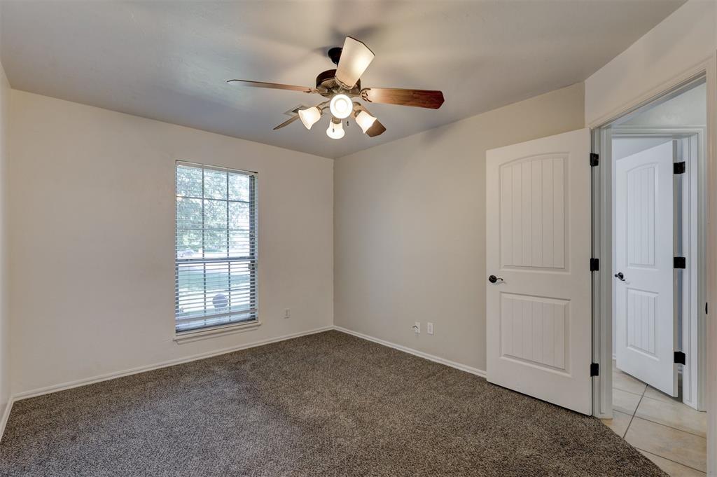 1083 Hidden Oaks Way