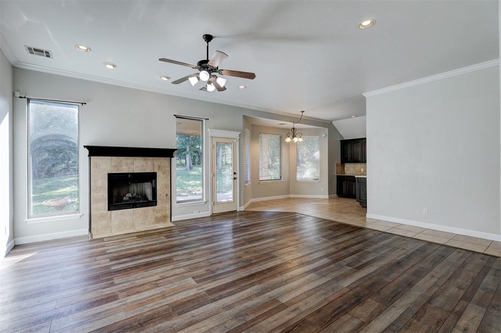 1083 Hidden Oaks Way