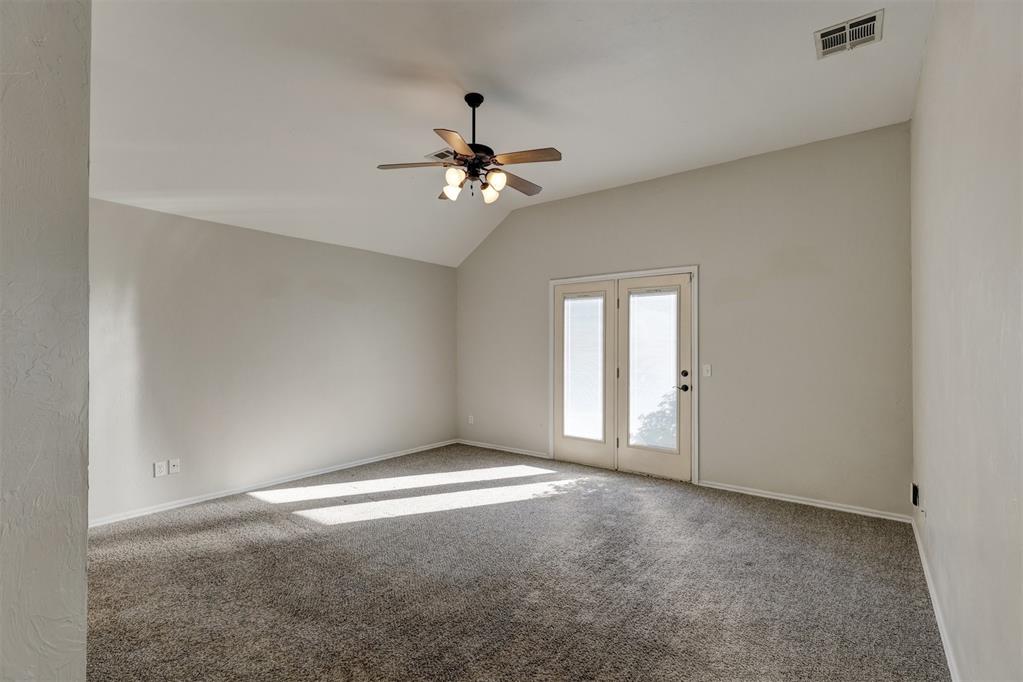 1083 Hidden Oaks Way