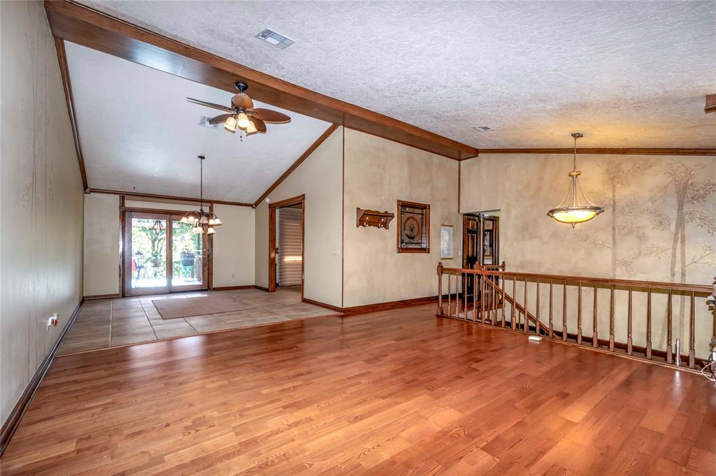 870776 S Hickory Lane