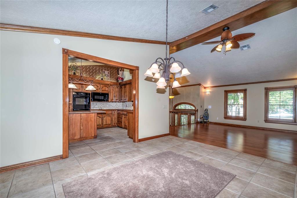 870776 S Hickory Lane