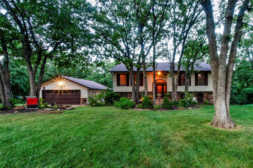 870776 S Hickory Lane