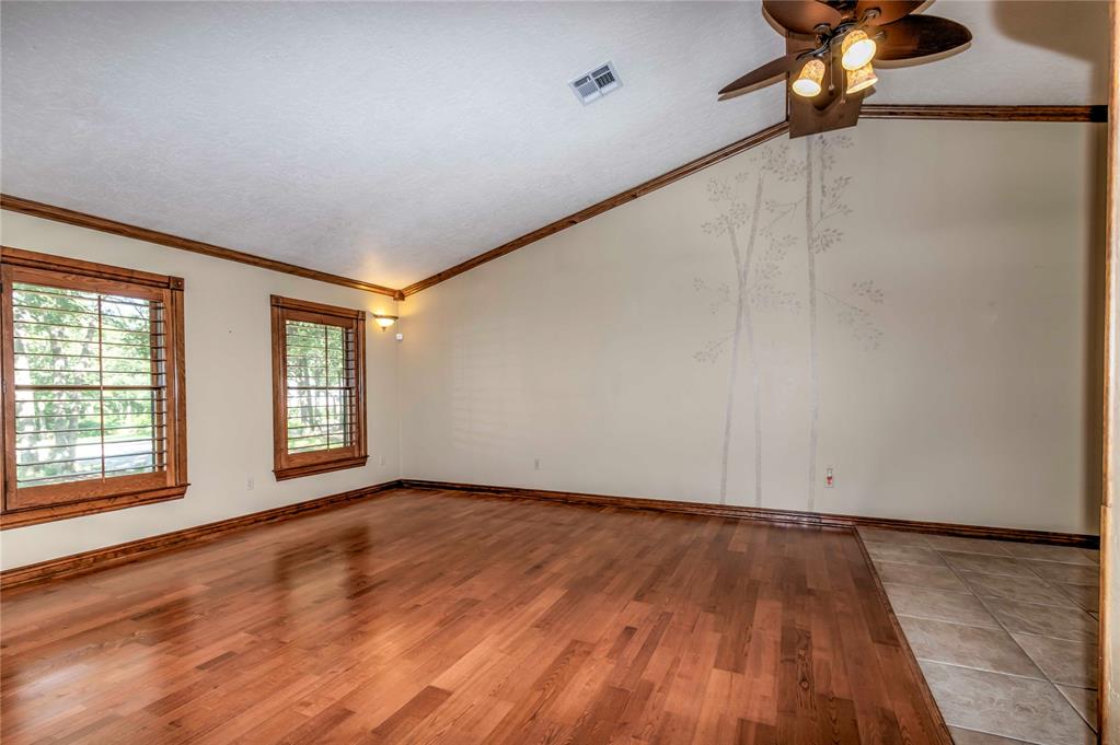 870776 S Hickory Lane