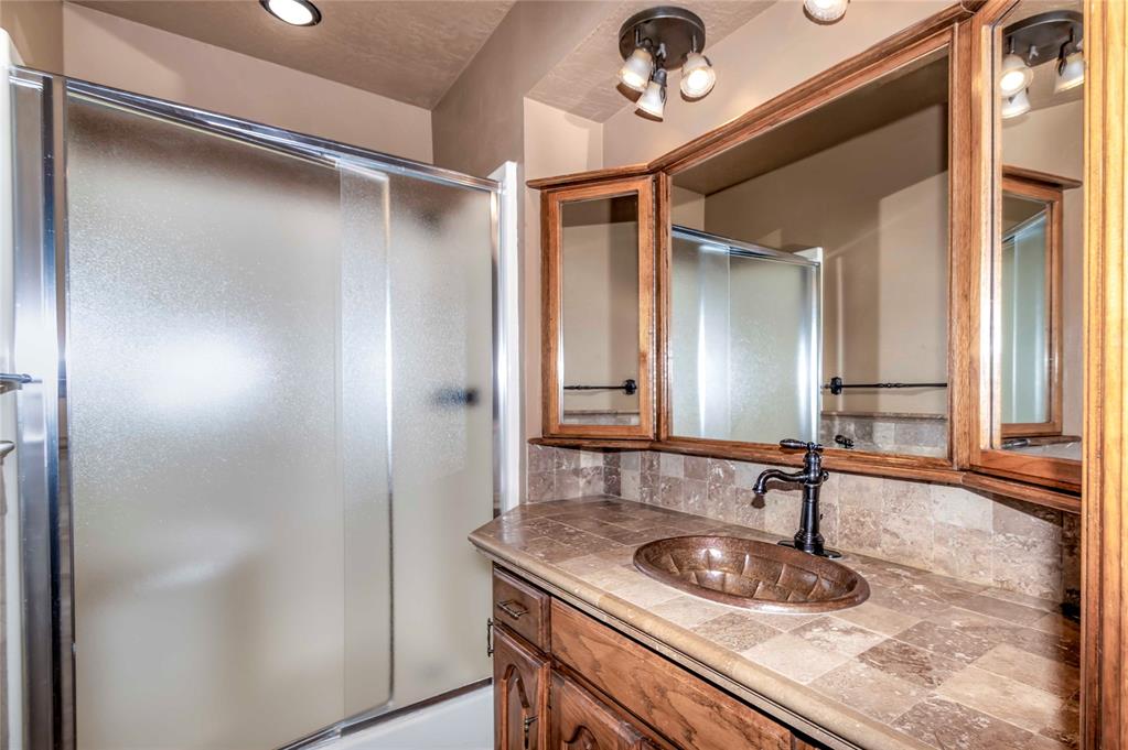 870776 S Hickory Lane