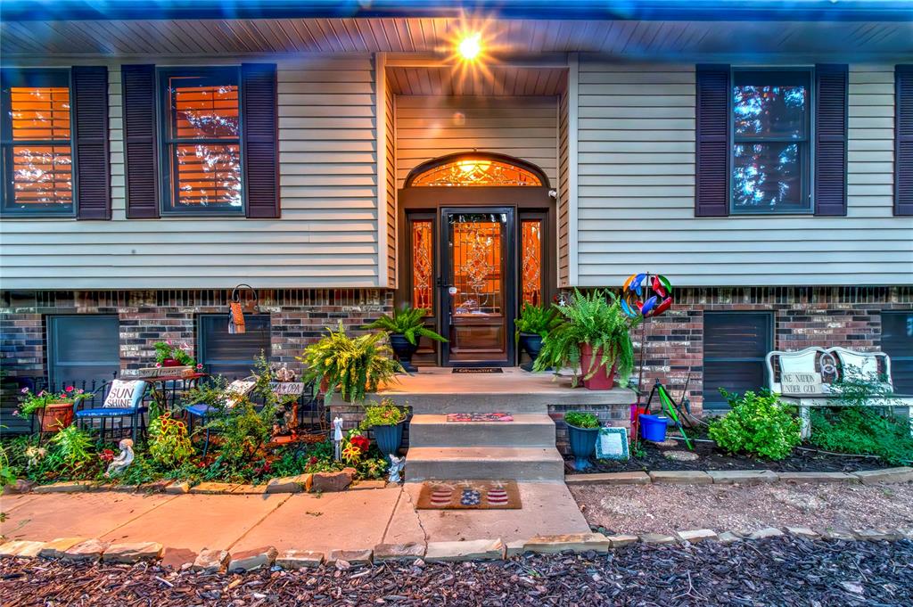 870776 S Hickory Lane