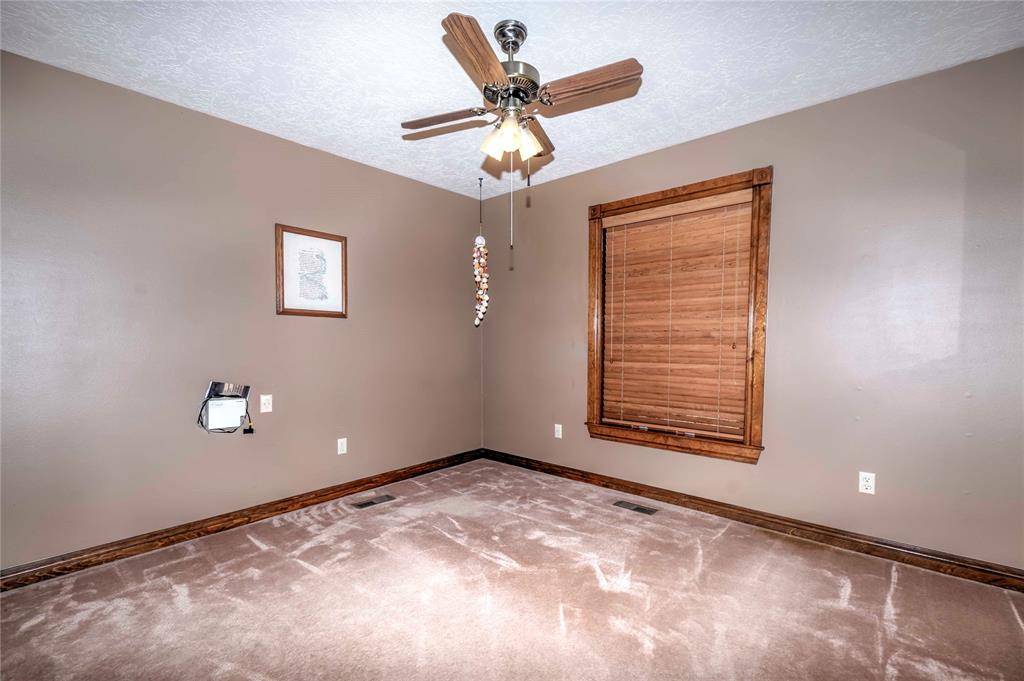 870776 S Hickory Lane