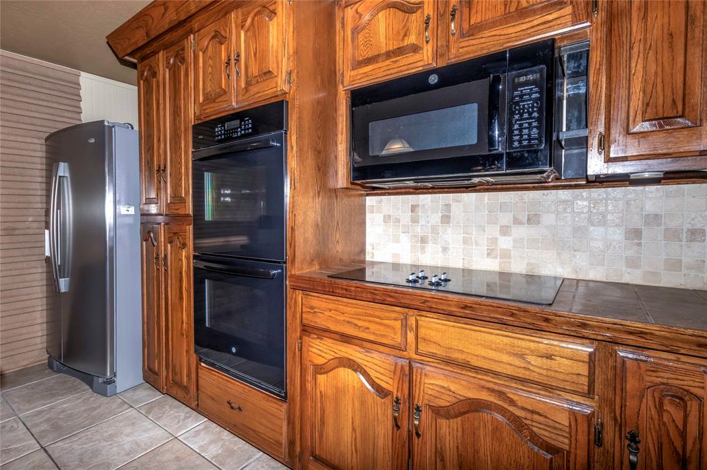 870776 S Hickory Lane