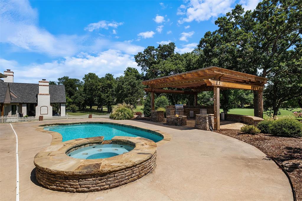 5904 Oak Forest Road