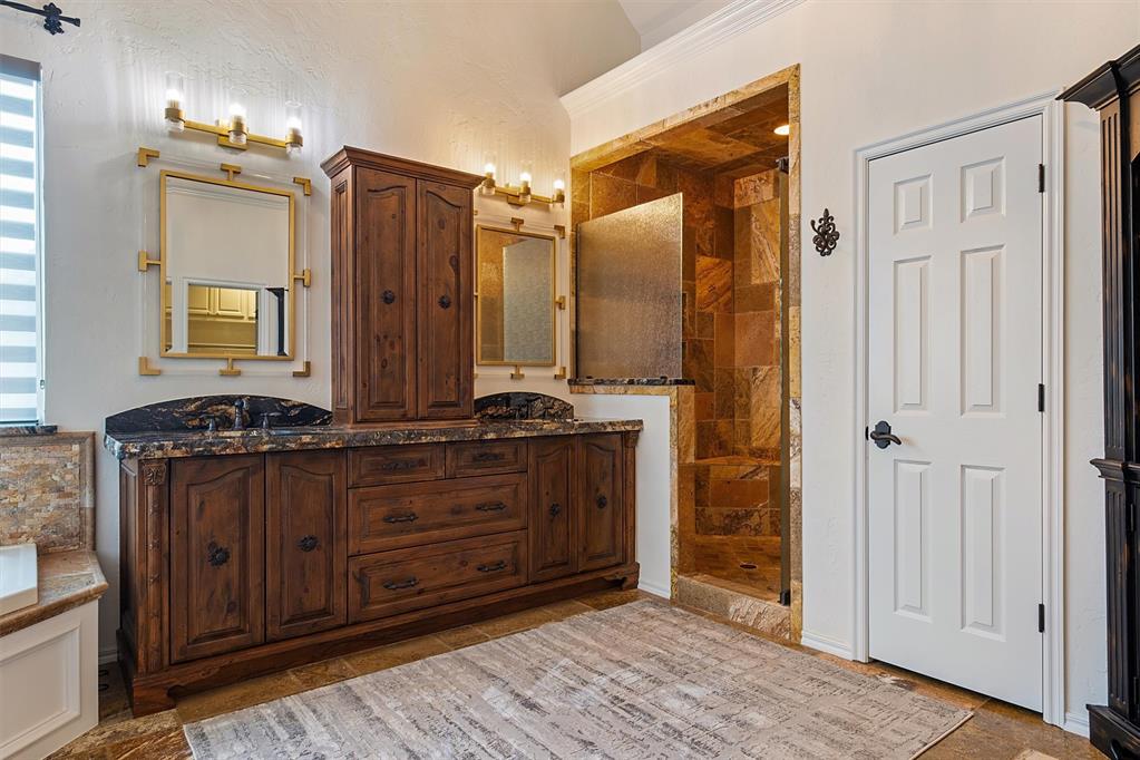 5904 Oak Forest Road