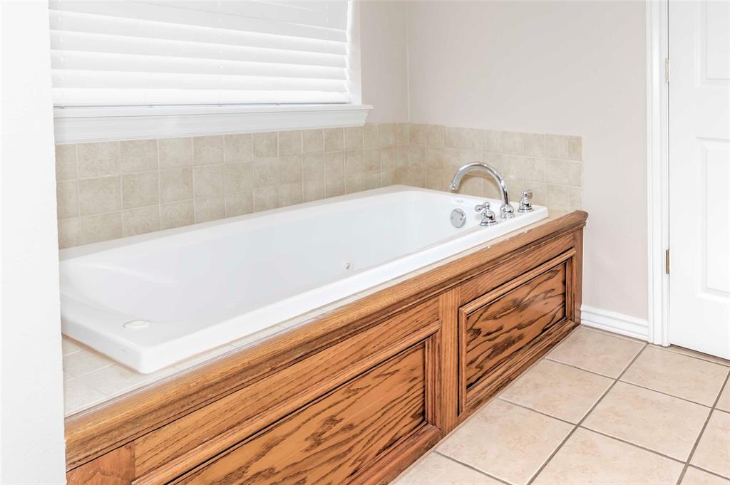 1516 Timberlake Drive