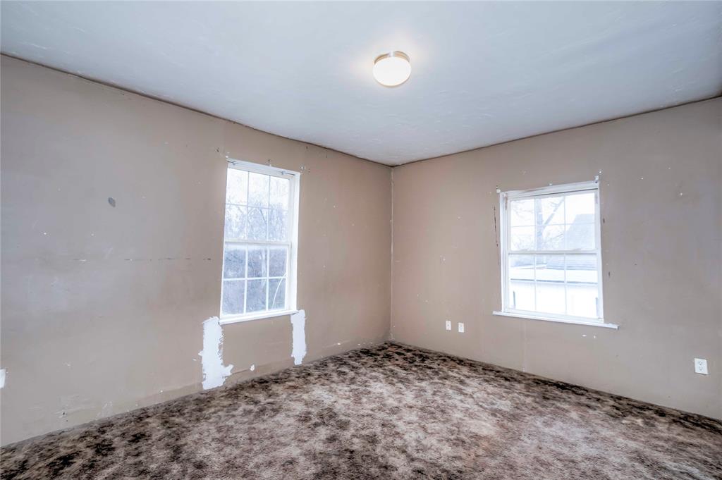 912 S Bennett Boulevard