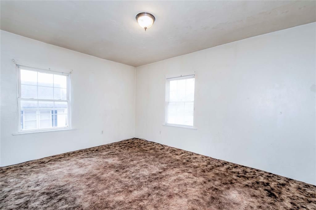 912 S Bennett Boulevard