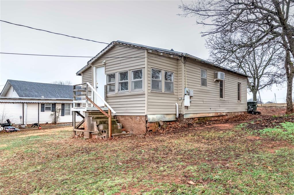 912 S Bennett Boulevard