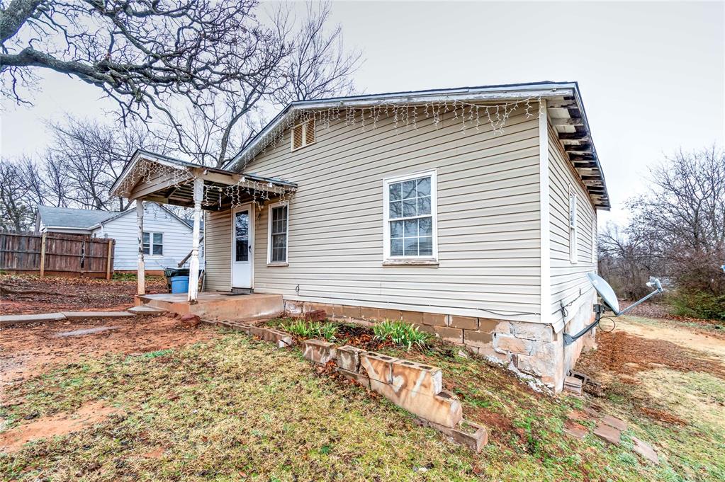 912 S Bennett Boulevard