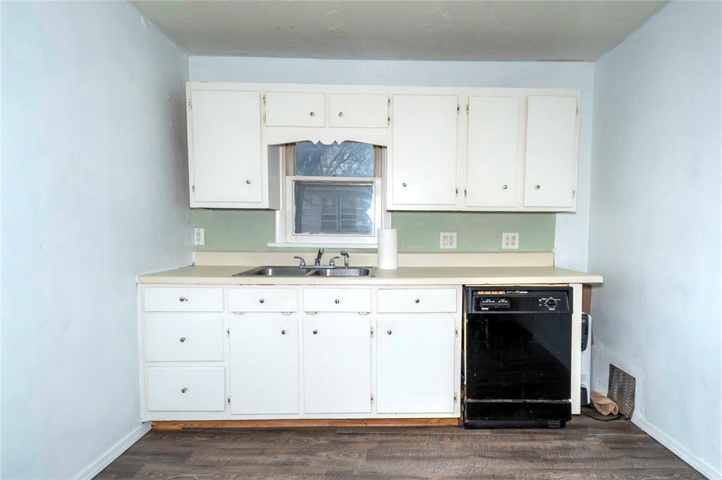 912 S Bennett Boulevard