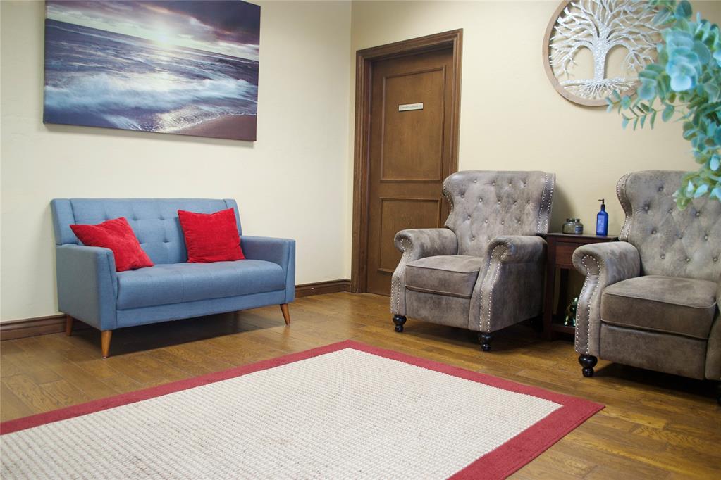 307 E Danforth Road Unit: 124