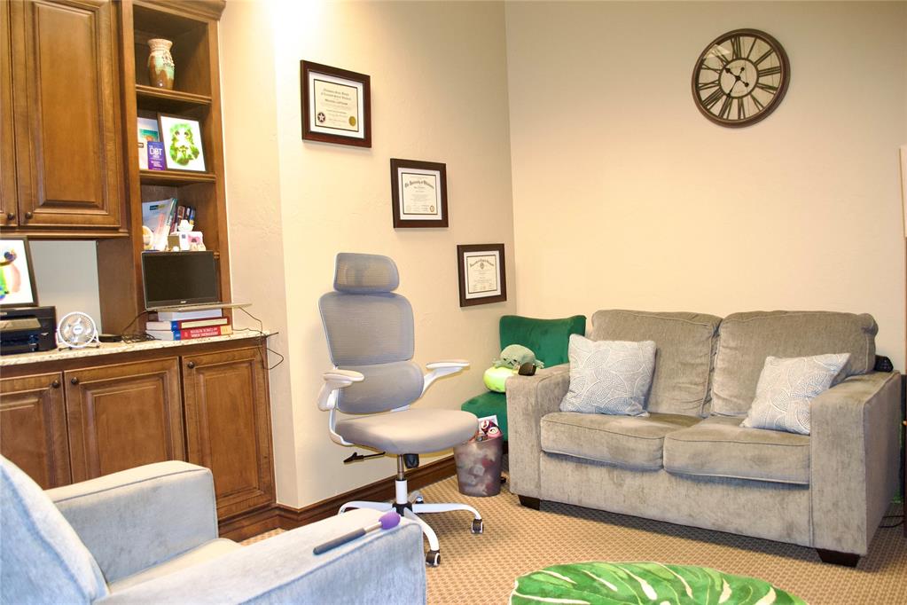 307 E Danforth Road Unit: 124