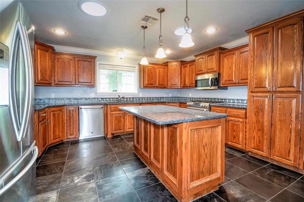 2701 S Mar Vista Street