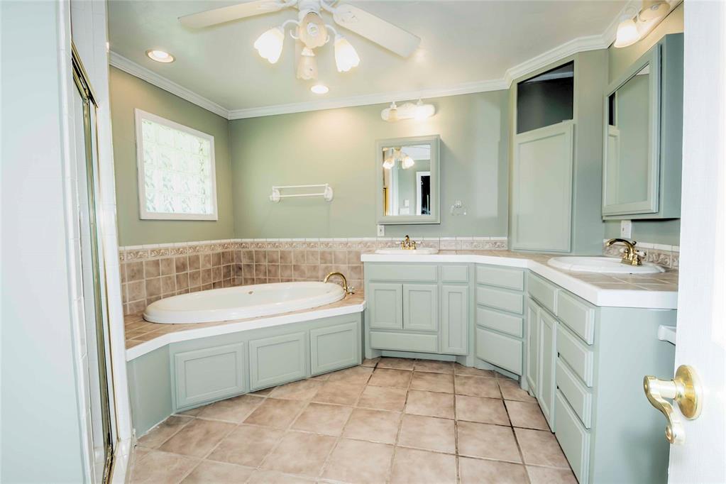 2701 S Mar Vista Street