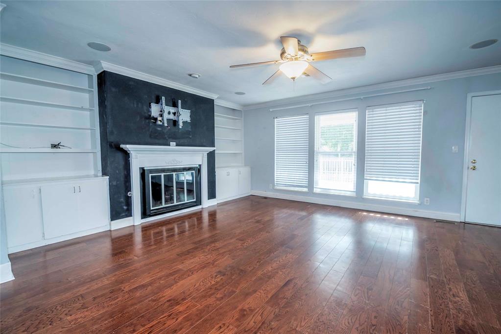 2701 S Mar Vista Street