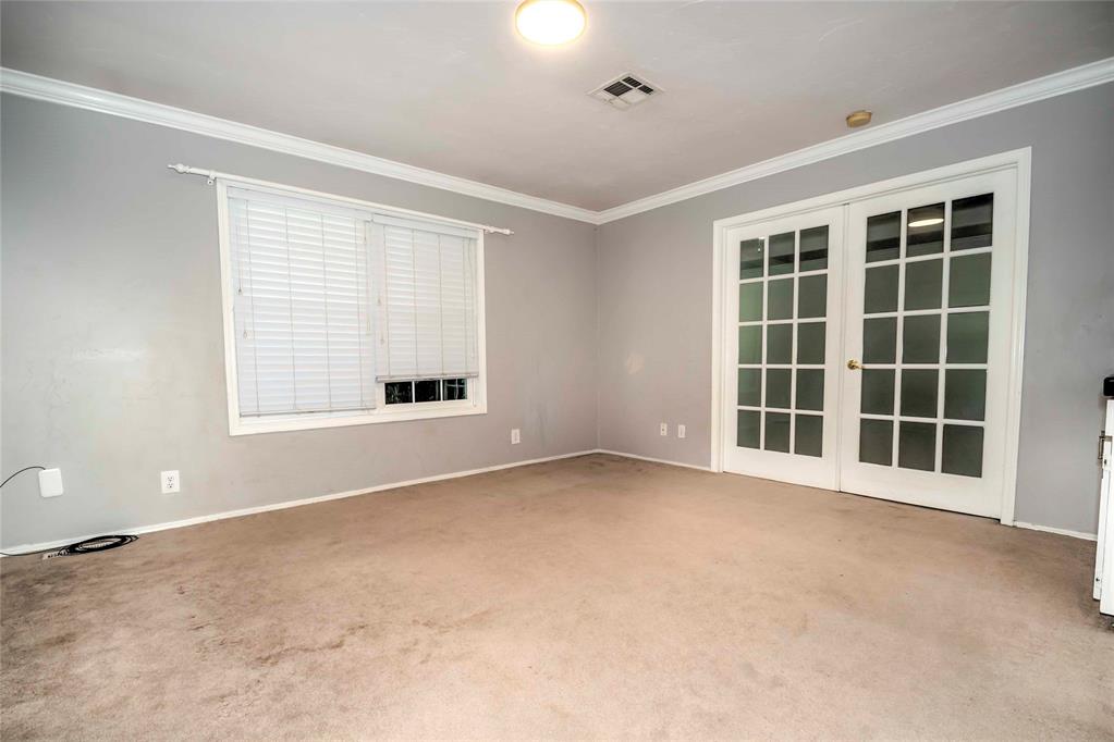 2701 S Mar Vista Street