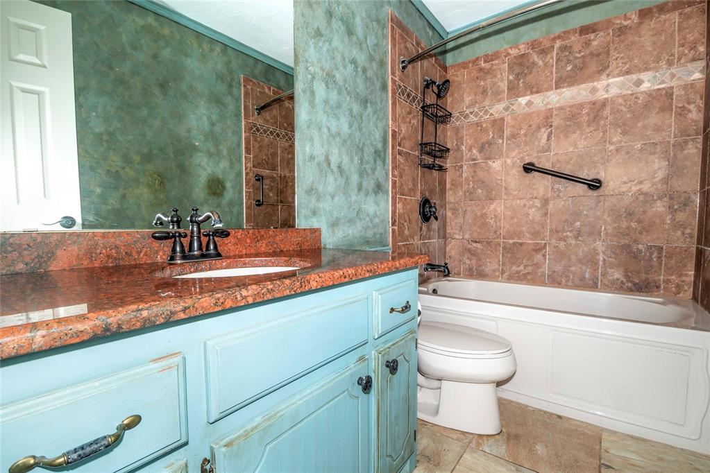 8621 NW 121st Street