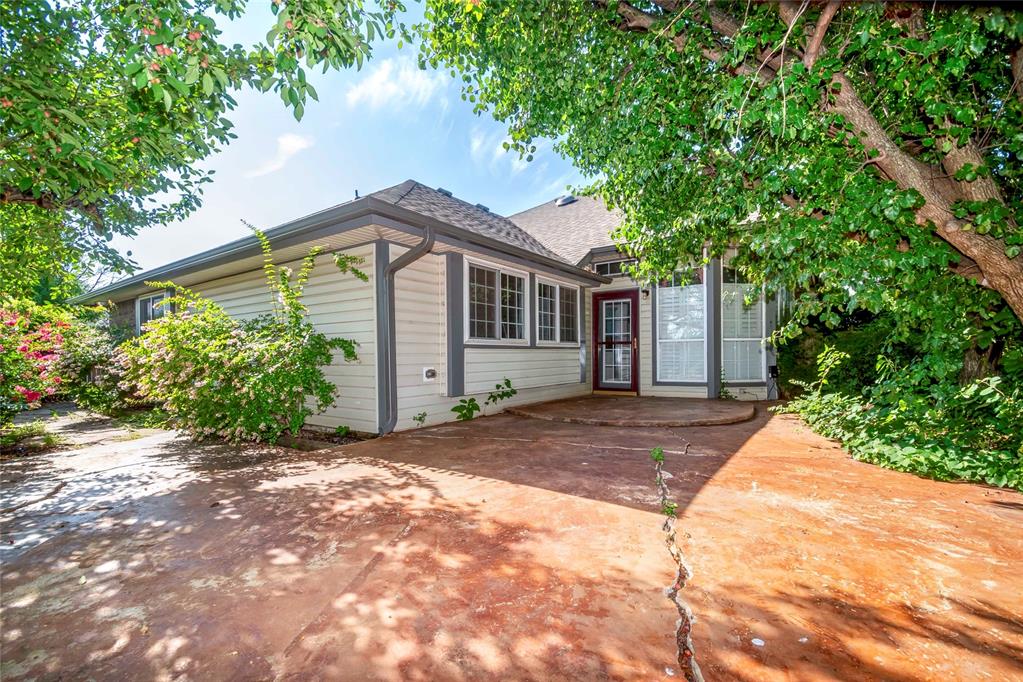 8621 NW 121st Street