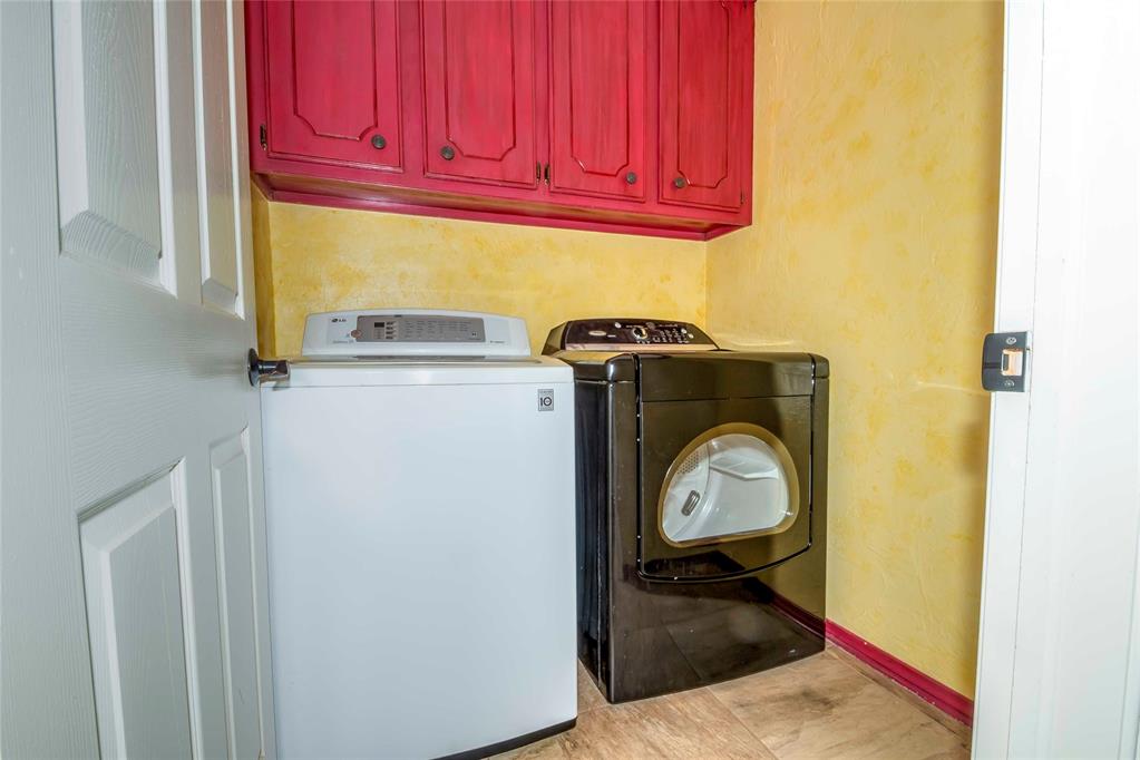 8621 NW 121st Street